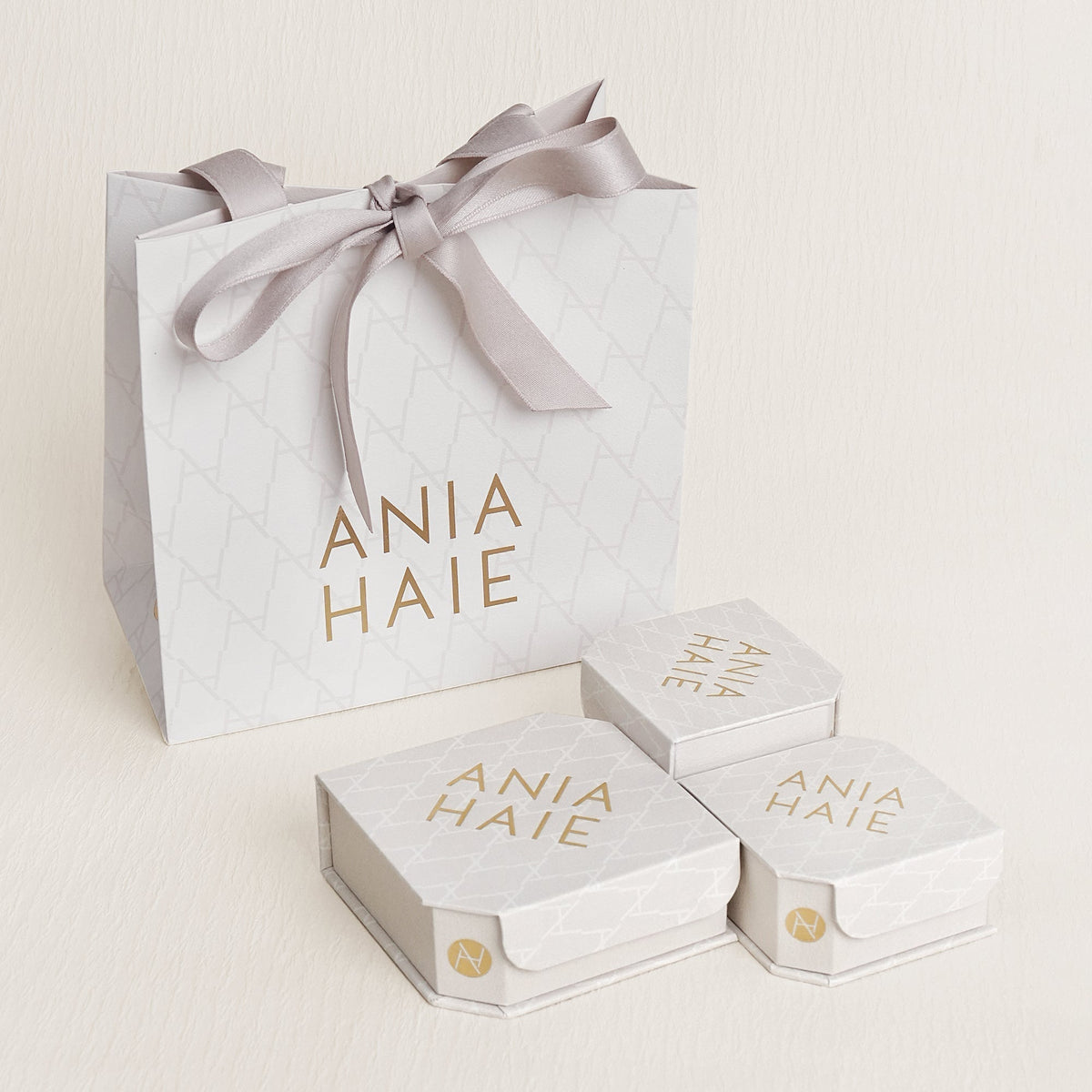 Ania Haie Gold Molten Bezel-Set Droplet Station Necklace