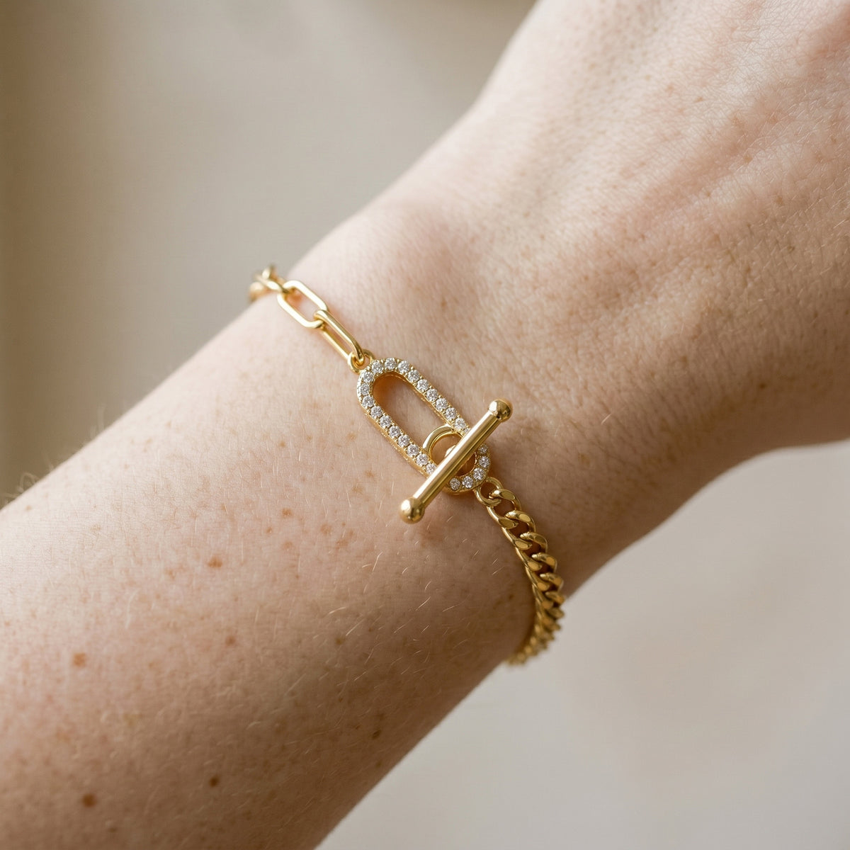 GEORGINI ALCHEMY PAPERCLIP CURB FOB BRACELET GOLD
