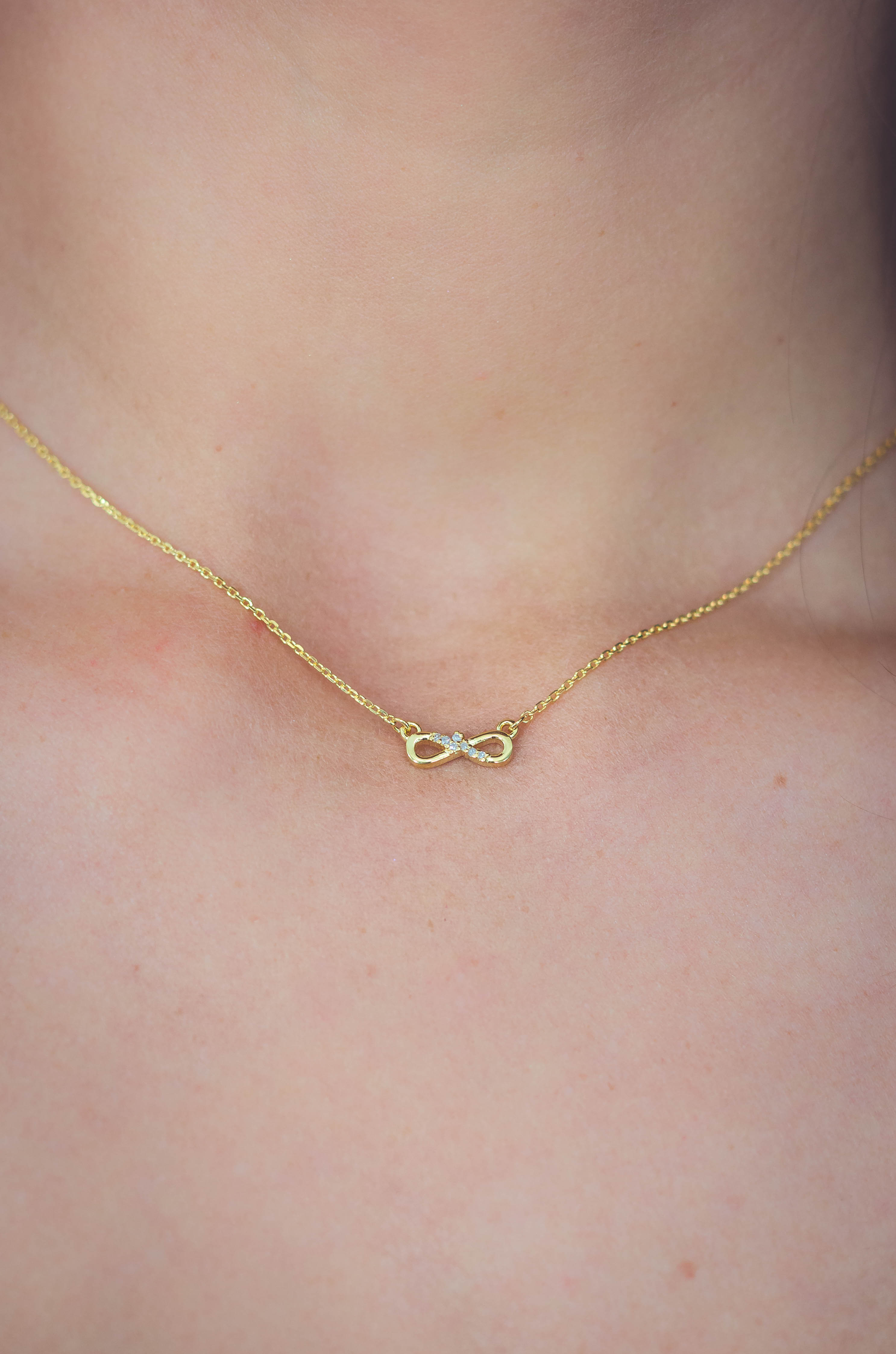 Diamonds by Georgini Seven Natural Diamond Infinity Pendant Gold