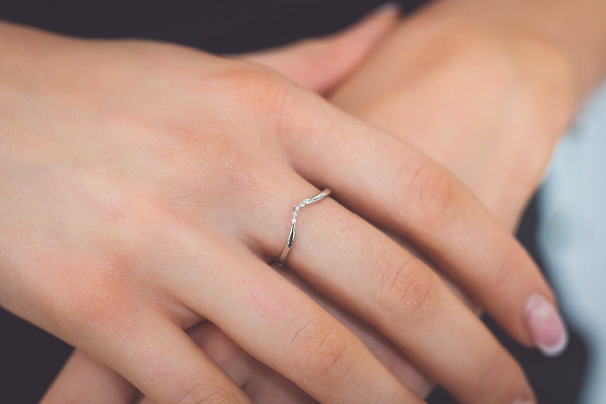 FIVE NATURAL DIAMOND FANCY RING SILVER