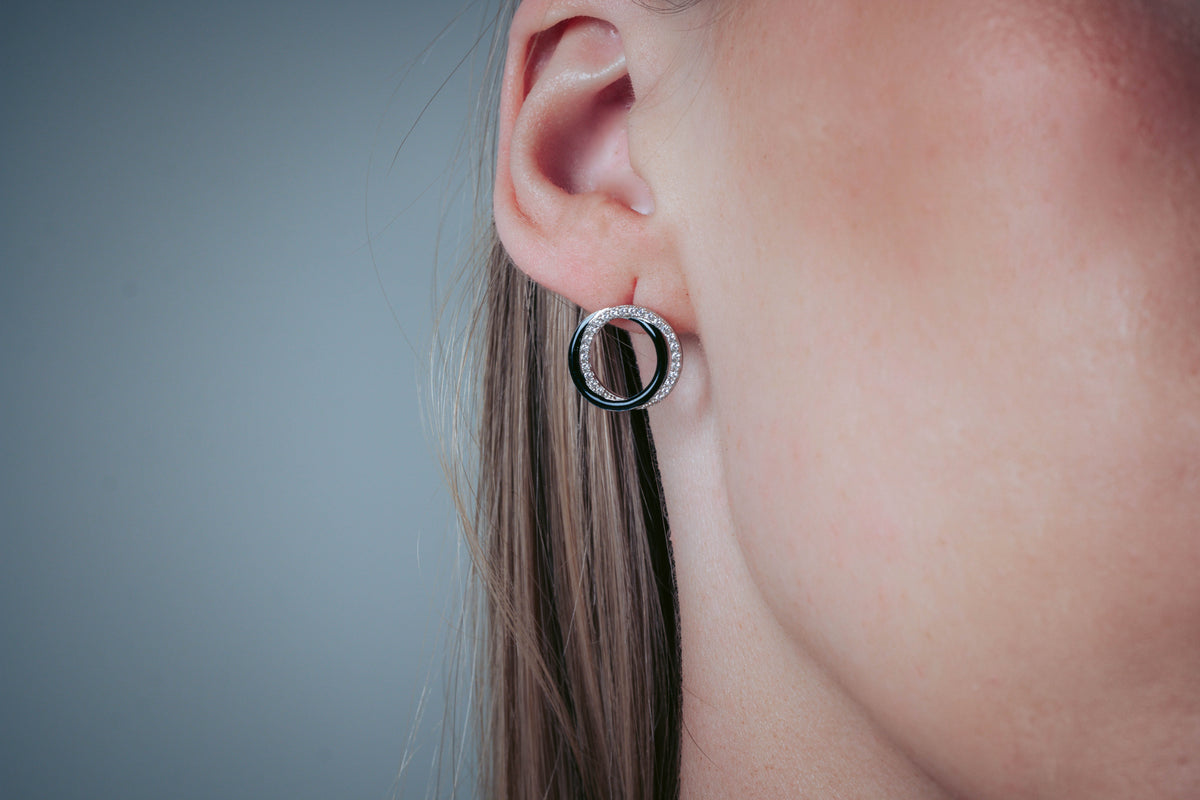 REFLECTION CIRCLES EARRING SILVER & BLACK ENAMEL