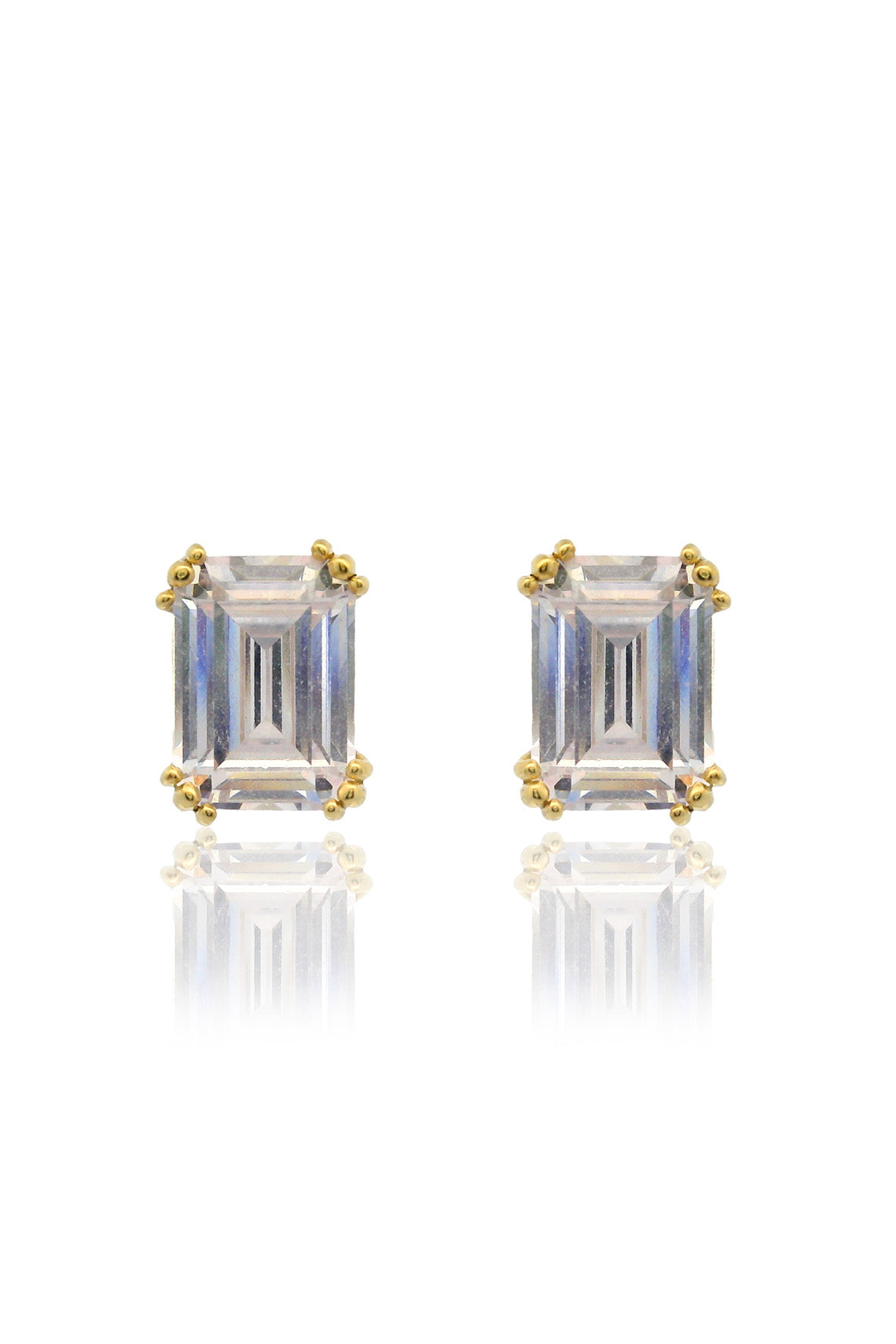 GEORGINI ELEGANT ESSENTIALS 7MM EMERALD CUT HIDDEN HALO STUD GOLD