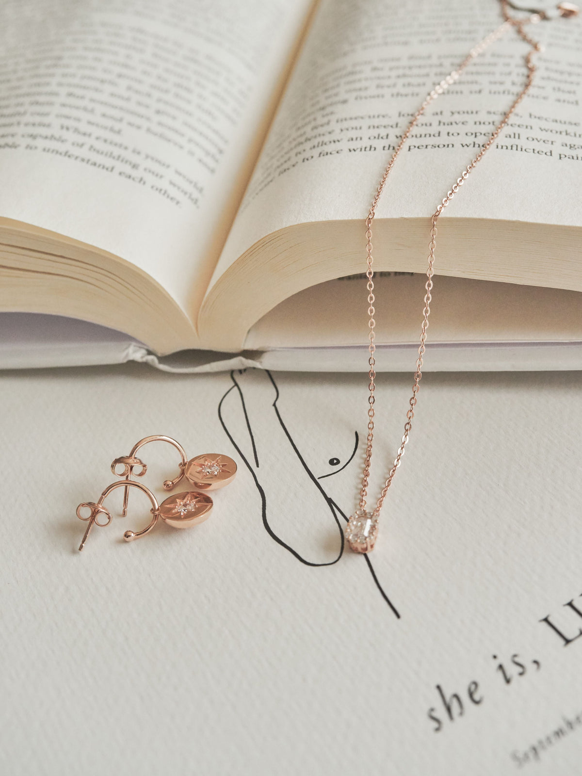 PARIS PENDANT ROSE GOLD