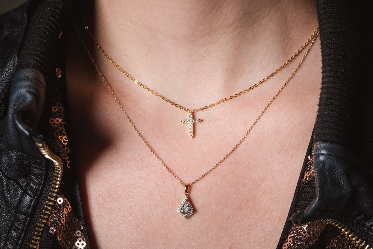 ROCK STAR SHIELD GOLD PENDANT